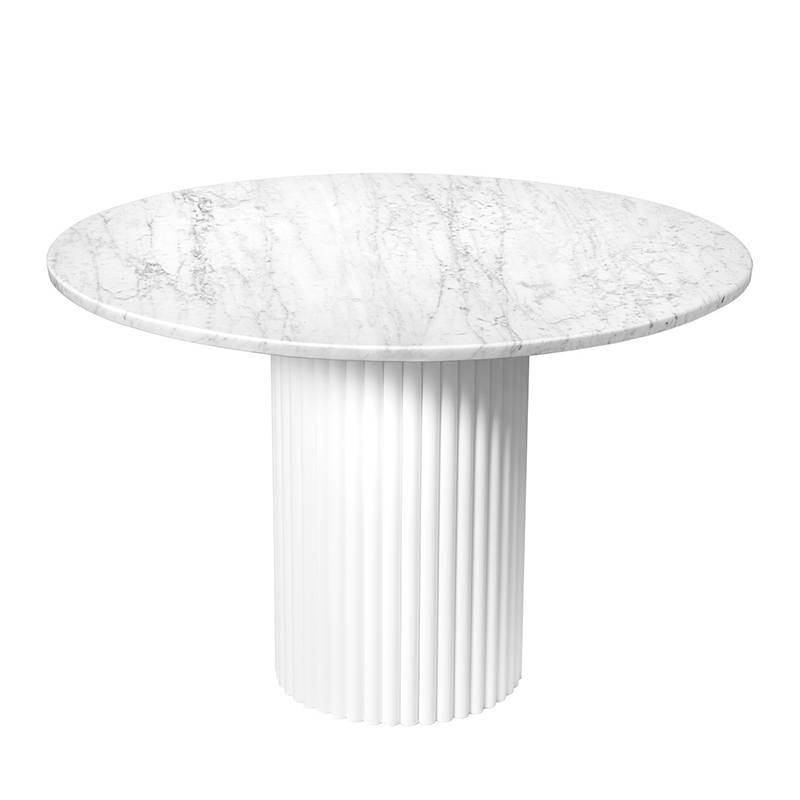 Marmurowy stolik z białym blatem